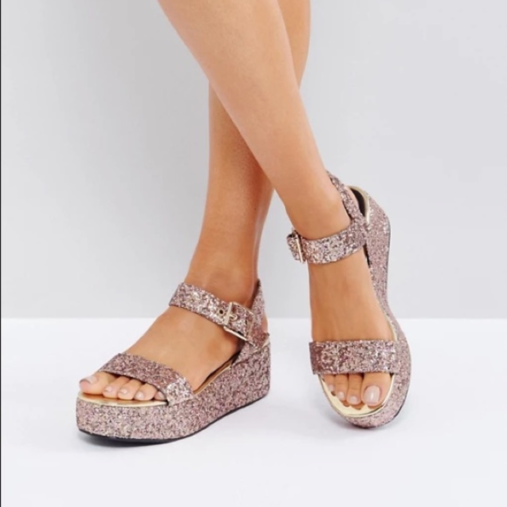 💖✨NWOT ASOS Toucan Glitter Sandals! ✨💖